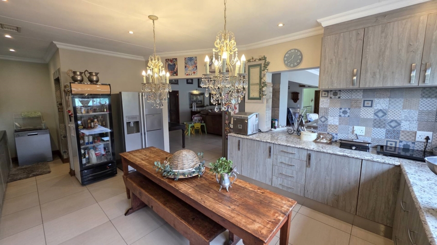 3 Bedroom Property for Sale in Caribbean Beach Club North West